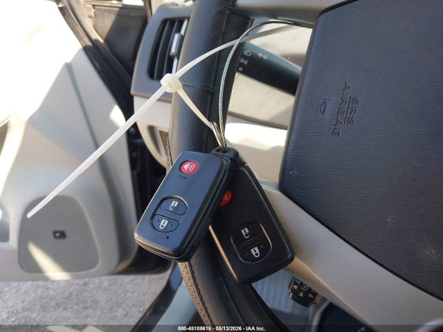 45108615 :رقم المزاد ، JTDKN3DU7B5305817 vin ، 2011 Toyota Prius Three مزاد بيع