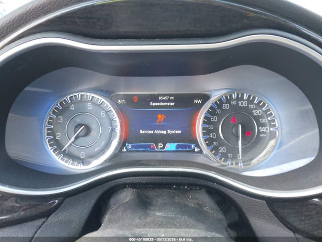 45108629 :رقم المزاد ، 1C3CCCCB8FN662797 vin ، 2015 Chrysler 200 C مزاد بيع