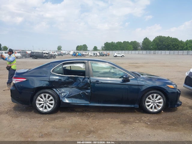 Aukcja sprzedaży 2018 Toyota Camry Le, vin: 4T1B11HK6JU581351, numer aukcji: 45108690