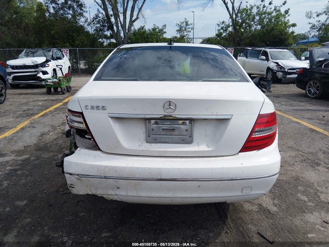 2014 Mercedes-benz C 250 Luxury მანქანა იყიდება აუქციონზე, vin: WDDGF4HB6EA958111, აუქციონის ნომერი: 45108735
