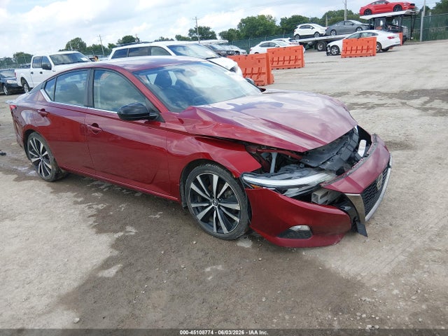2019 1N4BL4CV0KC183762 main image