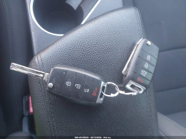 Продаж на аукціоні авто 2015 Kia Optima Lx, vin: KNAGM4A79F5653621, номер лоту: 45108830