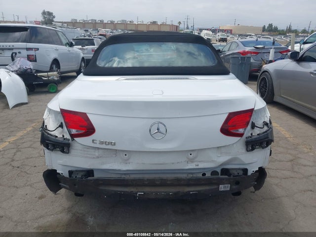Mercedes-Benz C 300 2017 WDDWK4JB7HF589929 Image 17