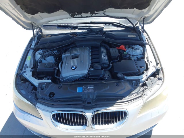 2007 Bmw 525i მანქანა იყიდება აუქციონზე, vin: WBANE53527CY05581, აუქციონის ნომერი: 45108929