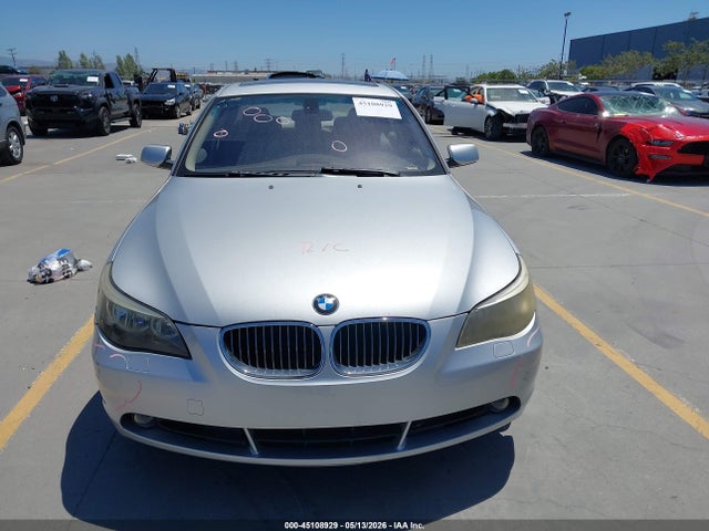 2007 Bmw 525i მანქანა იყიდება აუქციონზე, vin: WBANE53527CY05581, აუქციონის ნომერი: 45108929