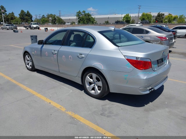 2007 Bmw 525i მანქანა იყიდება აუქციონზე, vin: WBANE53527CY05581, აუქციონის ნომერი: 45108929