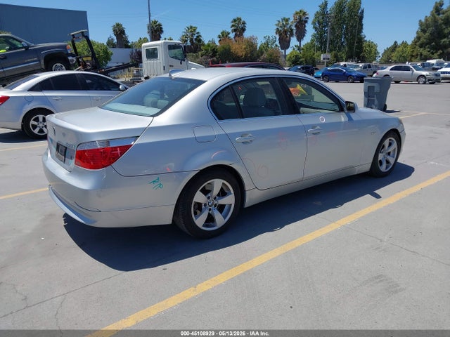 2007 Bmw 525i მანქანა იყიდება აუქციონზე, vin: WBANE53527CY05581, აუქციონის ნომერი: 45108929