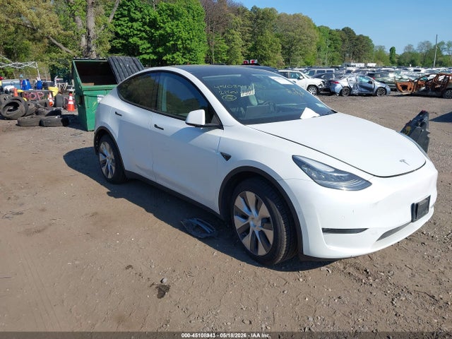 Tesla Model Y Long Range Dual Motor All-wheel Drive 2021 5YJYGDEE1MF278388 main image