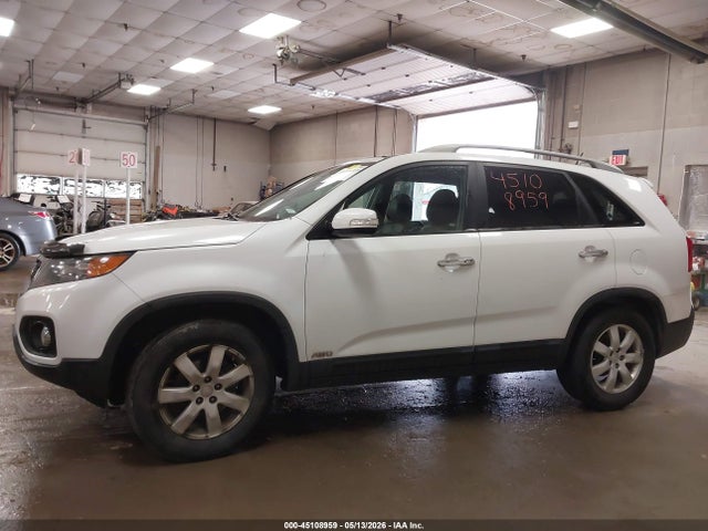 2013 Kia Sorento Ex V6 მანქანა იყიდება აუქციონზე, vin: 5XYKUDA2XDG401432, აუქციონის ნომერი: 45108959