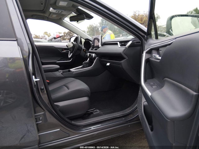 JTMC1RFV4SJ036840 Toyota Rav4 Xle Premium