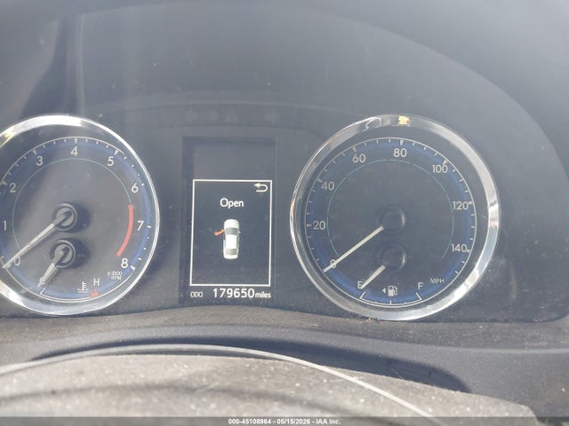 Продажа на аукционе авто 2018 Toyota Corolla Se, vin: 2T1BURHE1JC024638, номер лота: 45108964