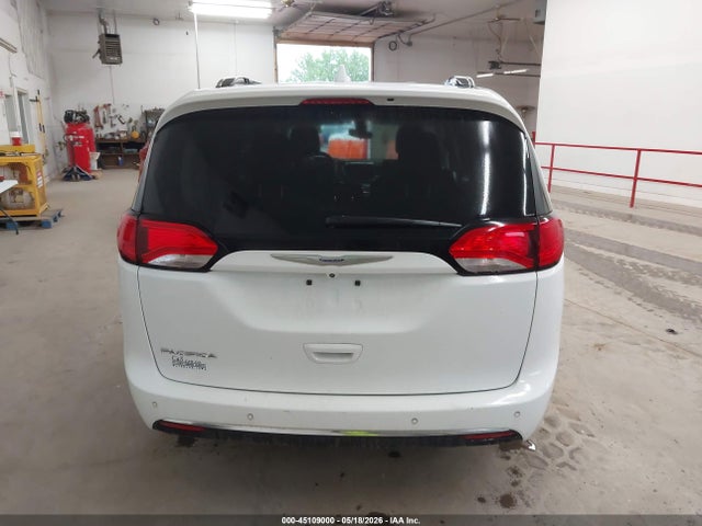 Auction sale of the 2018 Chrysler Pacifica Touring L, vin: 2C4RC1BG5JR120866, lot number: 45109000