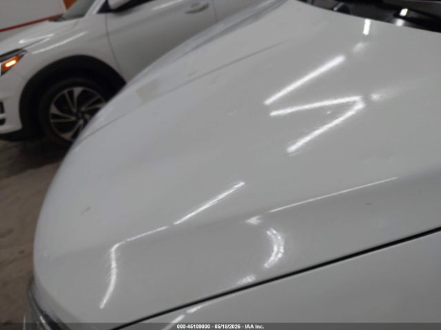 Auction sale of the 2018 Chrysler Pacifica Touring L, vin: 2C4RC1BG5JR120866, lot number: 45109000