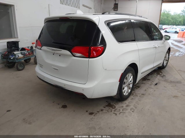 Auction sale of the 2018 Chrysler Pacifica Touring L, vin: 2C4RC1BG5JR120866, lot number: 45109000