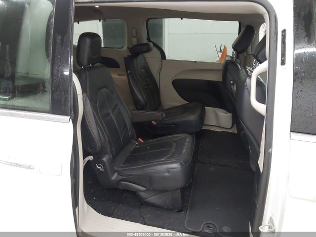 Auction sale of the 2018 Chrysler Pacifica Touring L, vin: 2C4RC1BG5JR120866, lot number: 45109000