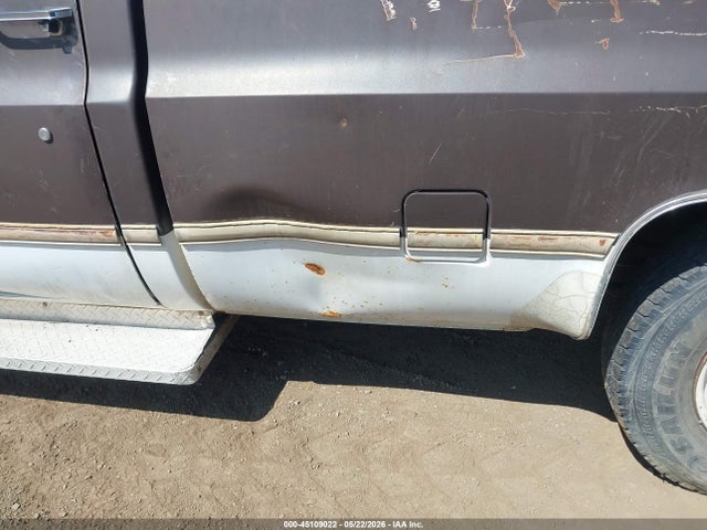 Продажа на аукционе авто 1984 Chevrolet C20, vin: 2GCGC24M3E1232540, номер лота: 45109022