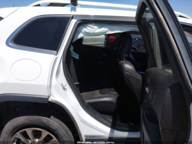 1C4PJLLB6KD393315 Jeep Cherokee Latitude Plus Fwd