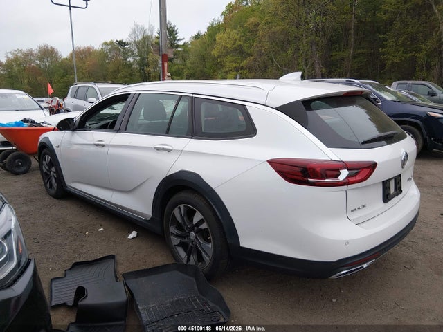 45109148 :رقم المزاد ، W04GV8SX4J1103257 vin ، 2018 Buick Regal Tourx Essence مزاد بيع