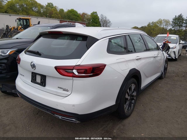 45109148 :رقم المزاد ، W04GV8SX4J1103257 vin ، 2018 Buick Regal Tourx Essence مزاد بيع