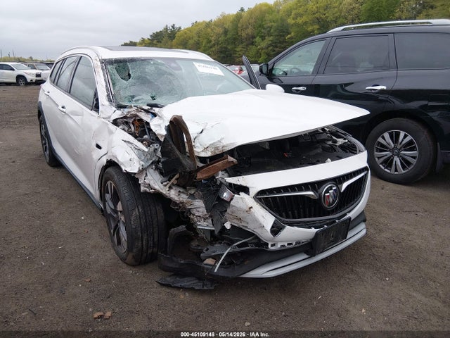 45109148 :رقم المزاد ، W04GV8SX4J1103257 vin ، 2018 Buick Regal Tourx Essence مزاد بيع