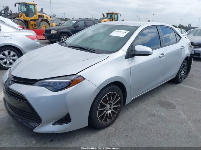Toyota COROLLA LE 2017 2T1BURHE5HC952169 Image 2