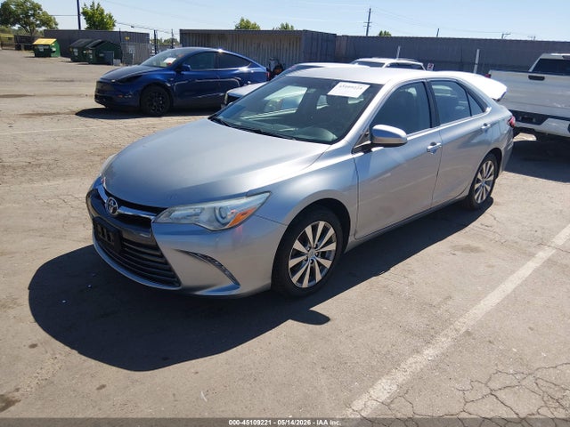 2015 Toyota Camry Le მანქანა იყიდება აუქციონზე, vin: 4T4BF1FK0FR484857, აუქციონის ნომერი: 45109221