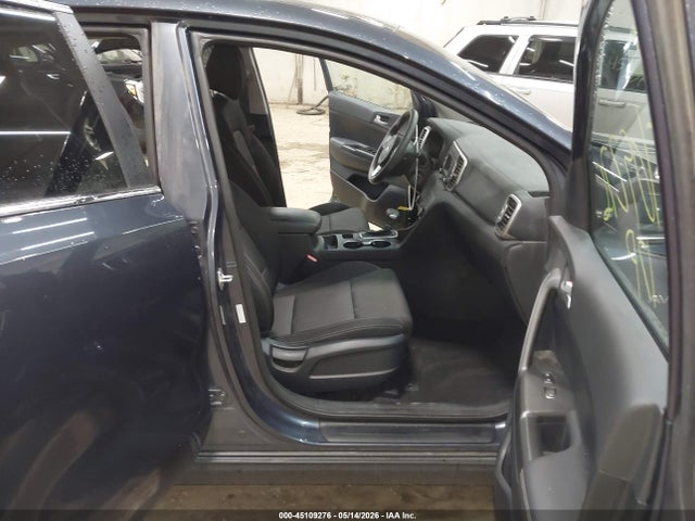 Продажа на аукционе авто 2017 Kia Sportage Lx, vin: KNDPMCAC7H7156794, номер лота: 45109276