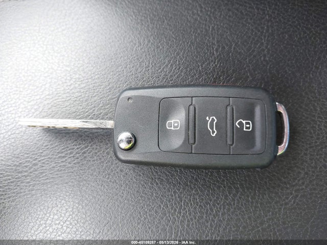 2014 Volkswagen Jetta 2.0l S მანქანა იყიდება აუქციონზე, vin: 3VW2K7AJ3EM367639, აუქციონის ნომერი: 45109287