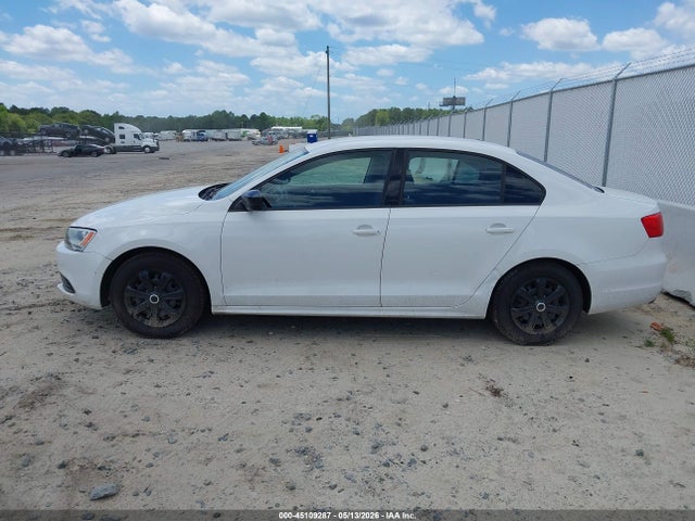 2014 Volkswagen Jetta 2.0l S მანქანა იყიდება აუქციონზე, vin: 3VW2K7AJ3EM367639, აუქციონის ნომერი: 45109287