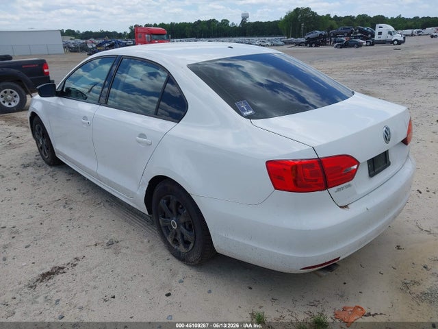 2014 Volkswagen Jetta 2.0l S მანქანა იყიდება აუქციონზე, vin: 3VW2K7AJ3EM367639, აუქციონის ნომერი: 45109287