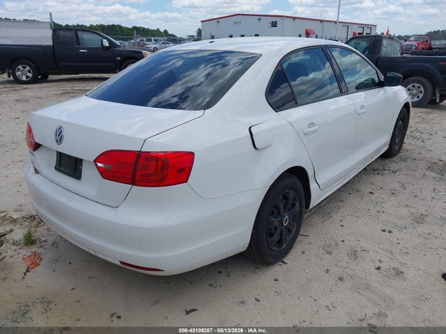 2014 Volkswagen Jetta 2.0l S მანქანა იყიდება აუქციონზე, vin: 3VW2K7AJ3EM367639, აუქციონის ნომერი: 45109287