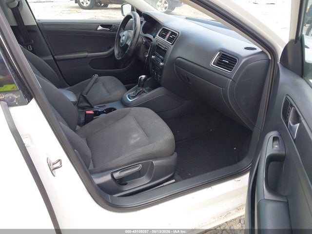 2014 Volkswagen Jetta 2.0l S მანქანა იყიდება აუქციონზე, vin: 3VW2K7AJ3EM367639, აუქციონის ნომერი: 45109287