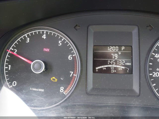 2014 Volkswagen Jetta 2.0l S მანქანა იყიდება აუქციონზე, vin: 3VW2K7AJ3EM367639, აუქციონის ნომერი: 45109287