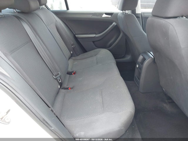 2014 Volkswagen Jetta 2.0l S მანქანა იყიდება აუქციონზე, vin: 3VW2K7AJ3EM367639, აუქციონის ნომერი: 45109287