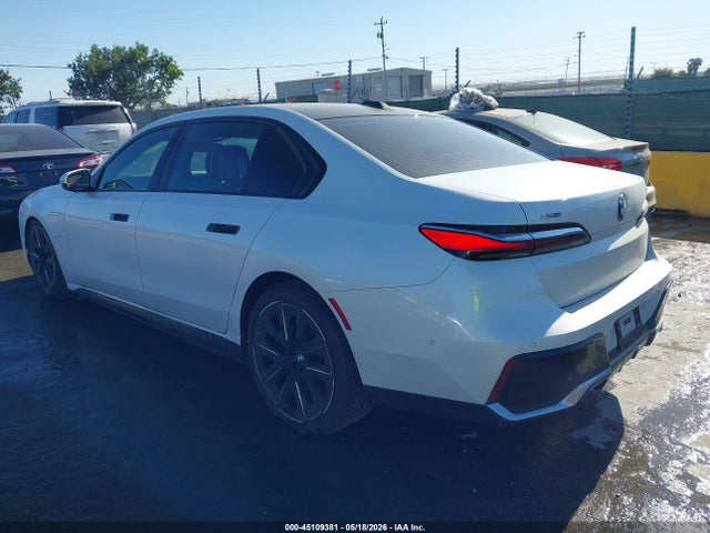 BMW 750e Xdrive 2025 WBA43EH01SCV37923 Image 3
