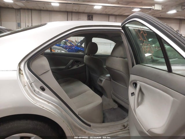45109383 :رقم المزاد ، 4T1BE46KX7U158788 vin ، 2007 Toyota Camry Le مزاد بيع
