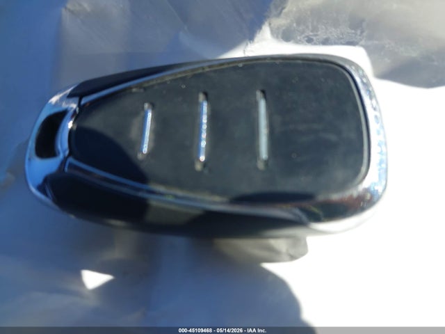 45109468 :رقم المزاد ، 2GNAXMEV8J6350844 vin ، 2018 Chevrolet Equinox Premier مزاد بيع