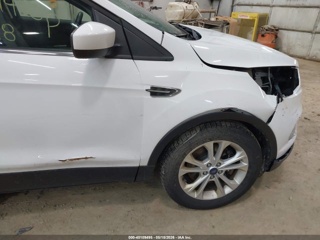 Продажа на аукционе авто 2018 Ford Escape Se, vin: 1FMCU9GD6JUB22222, номер лота: 45109495