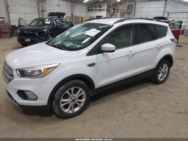 Продажа на аукционе авто 2018 Ford Escape Se, vin: 1FMCU9GD6JUB22222, номер лота: 45109495