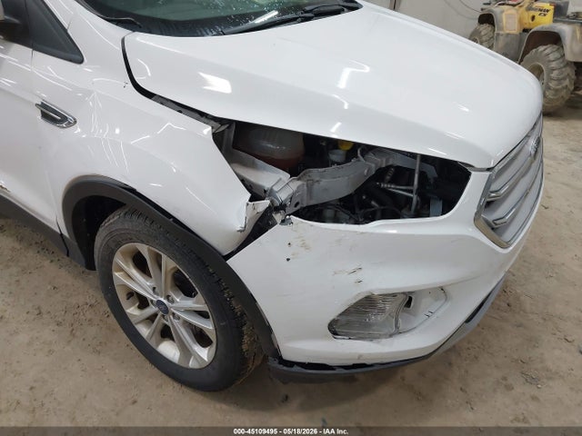 Продажа на аукционе авто 2018 Ford Escape Se, vin: 1FMCU9GD6JUB22222, номер лота: 45109495