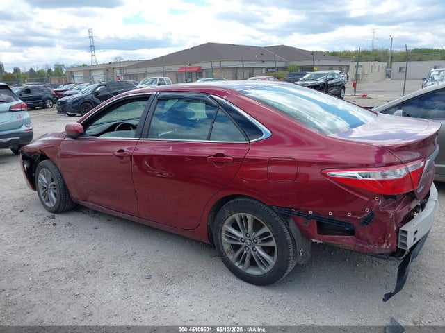 45109501 :رقم المزاد ، 4T1BF1FK3HU727686 vin ، 2017 Toyota Camry Se مزاد بيع