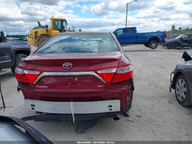 45109501 :رقم المزاد ، 4T1BF1FK3HU727686 vin ، 2017 Toyota Camry Se مزاد بيع