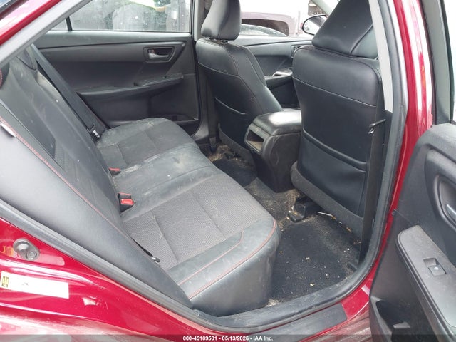 45109501 :رقم المزاد ، 4T1BF1FK3HU727686 vin ، 2017 Toyota Camry Se مزاد بيع