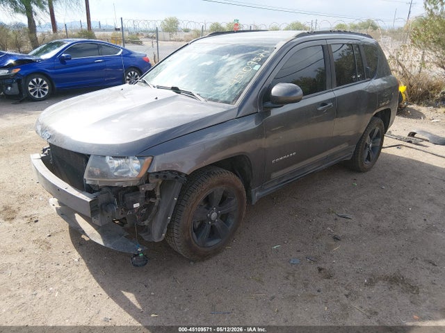 45109571 :رقم المزاد ، 1C4NJDEB4GD585771 vin ، 2016 Jeep Compass Latitude مزاد بيع