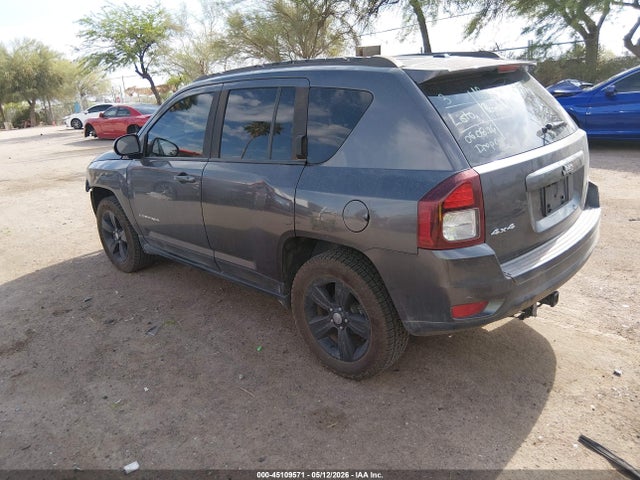 45109571 :رقم المزاد ، 1C4NJDEB4GD585771 vin ، 2016 Jeep Compass Latitude مزاد بيع