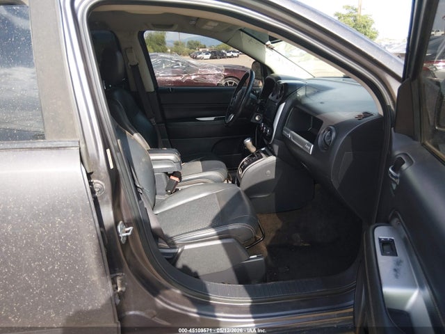 45109571 :رقم المزاد ، 1C4NJDEB4GD585771 vin ، 2016 Jeep Compass Latitude مزاد بيع