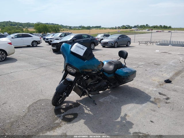 Harley-Davidson FLHX 2026 1HD1KB716TB602370 Image 2