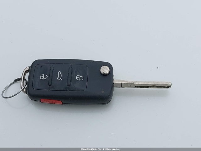 Продажа на аукционе авто 2013 Volkswagen Jetta 2.0l S, vin: 3VW2K7AJ4DM411260, номер лота: 45109669