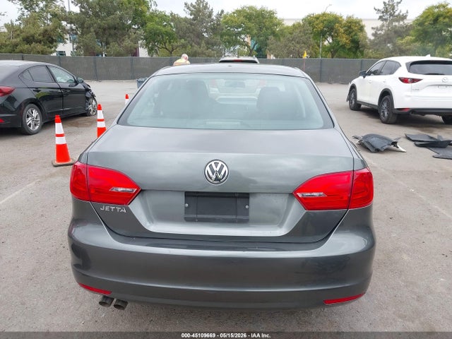 Продажа на аукционе авто 2013 Volkswagen Jetta 2.0l S, vin: 3VW2K7AJ4DM411260, номер лота: 45109669