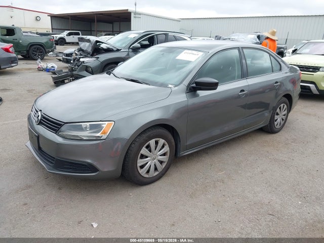 Продажа на аукционе авто 2013 Volkswagen Jetta 2.0l S, vin: 3VW2K7AJ4DM411260, номер лота: 45109669